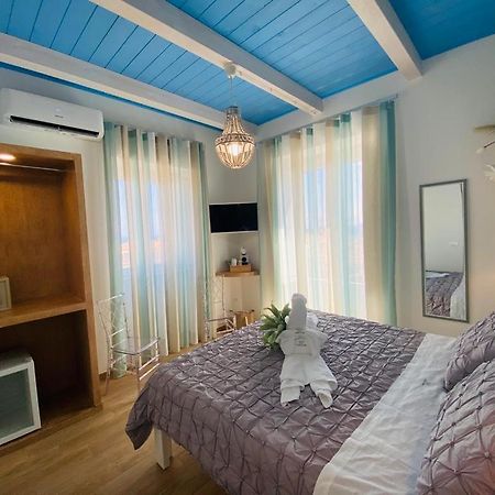 Fior Dei Carmeliti Rooms And Parking Tropea Eksteriør billede