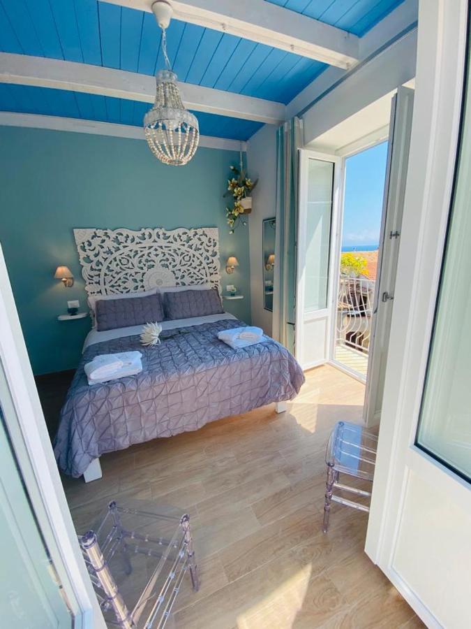 Fior Dei Carmeliti Rooms And Parking Tropea Eksteriør billede