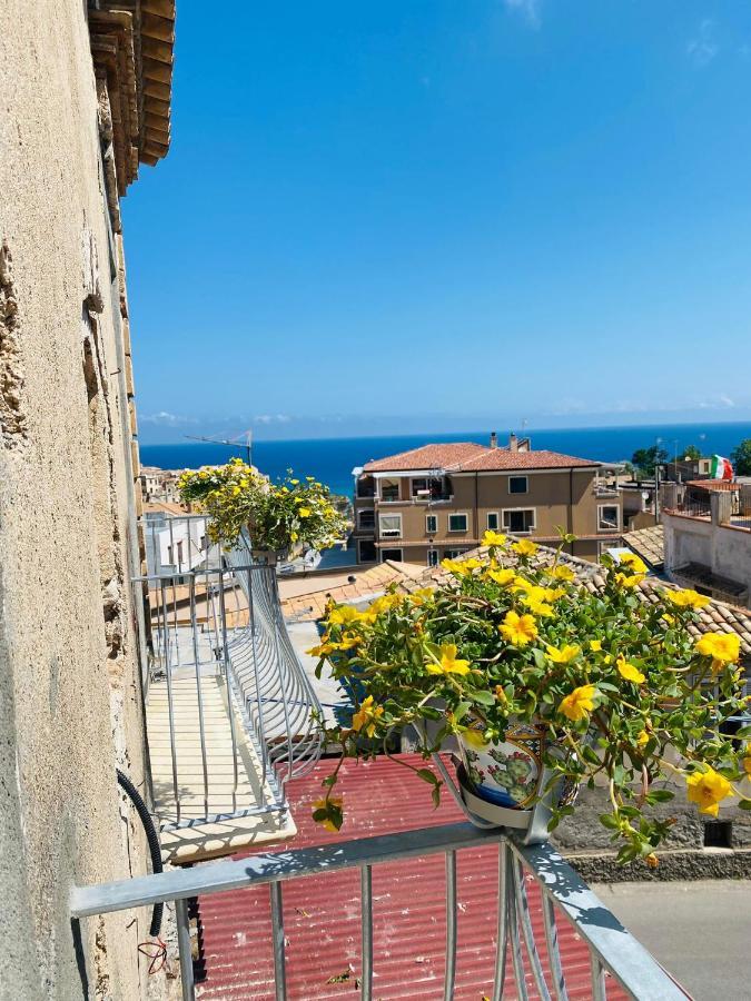 Fior Dei Carmeliti Rooms And Parking Tropea Eksteriør billede